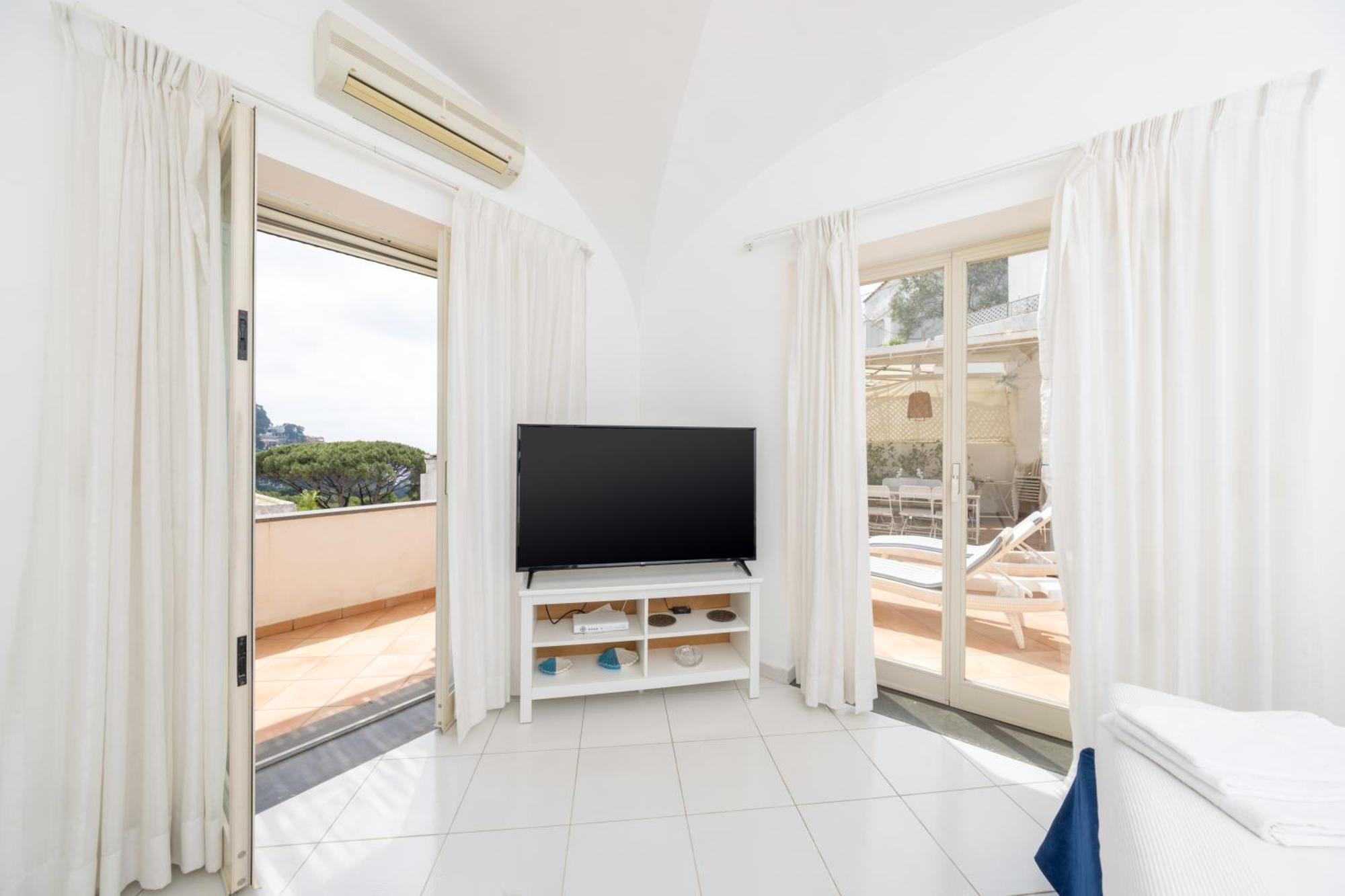 Holiday home Caprigetaway - La Rosa Bianca *